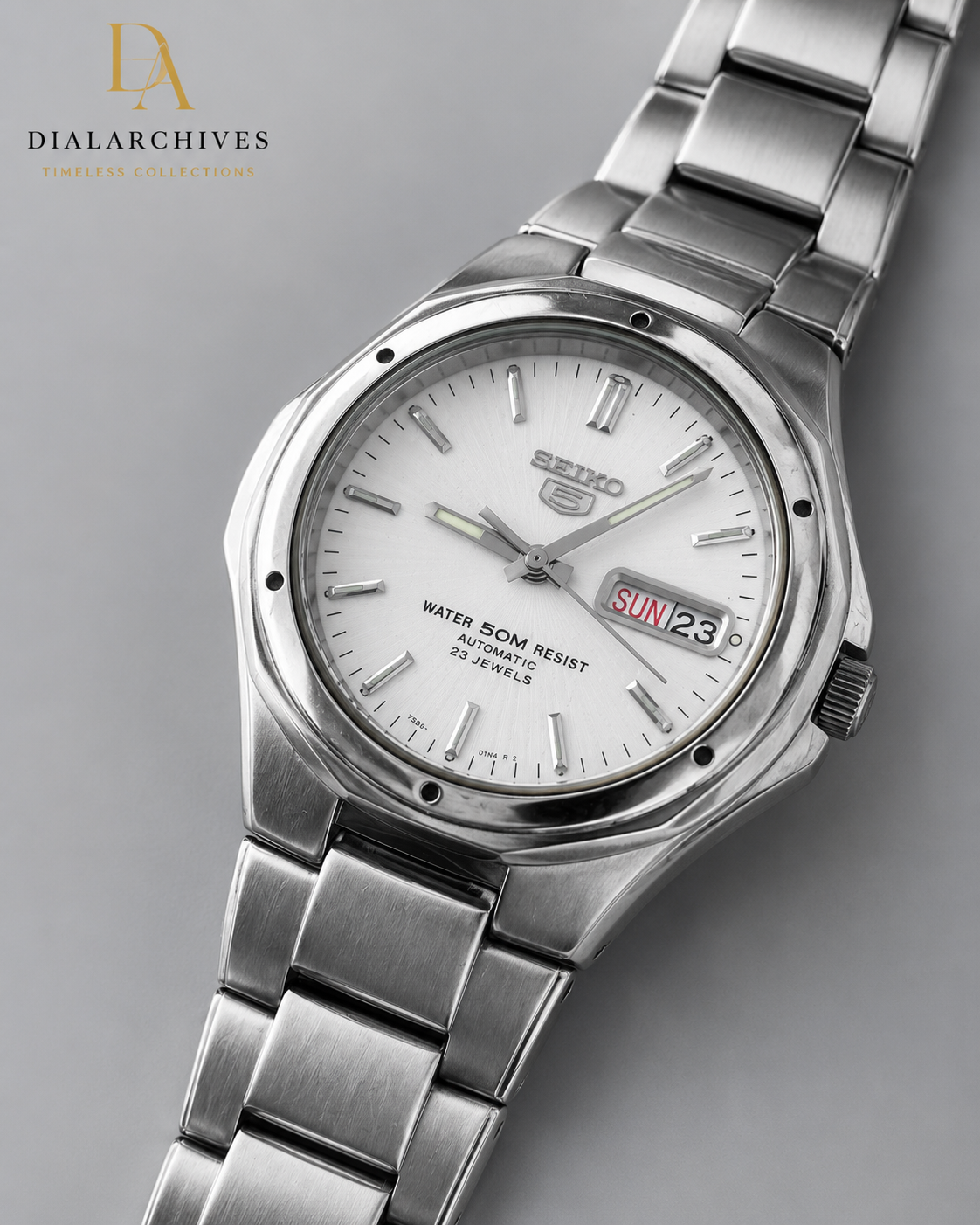 Seiko 5 Automatic 23 Jewels Day-Date Watch- SOLD